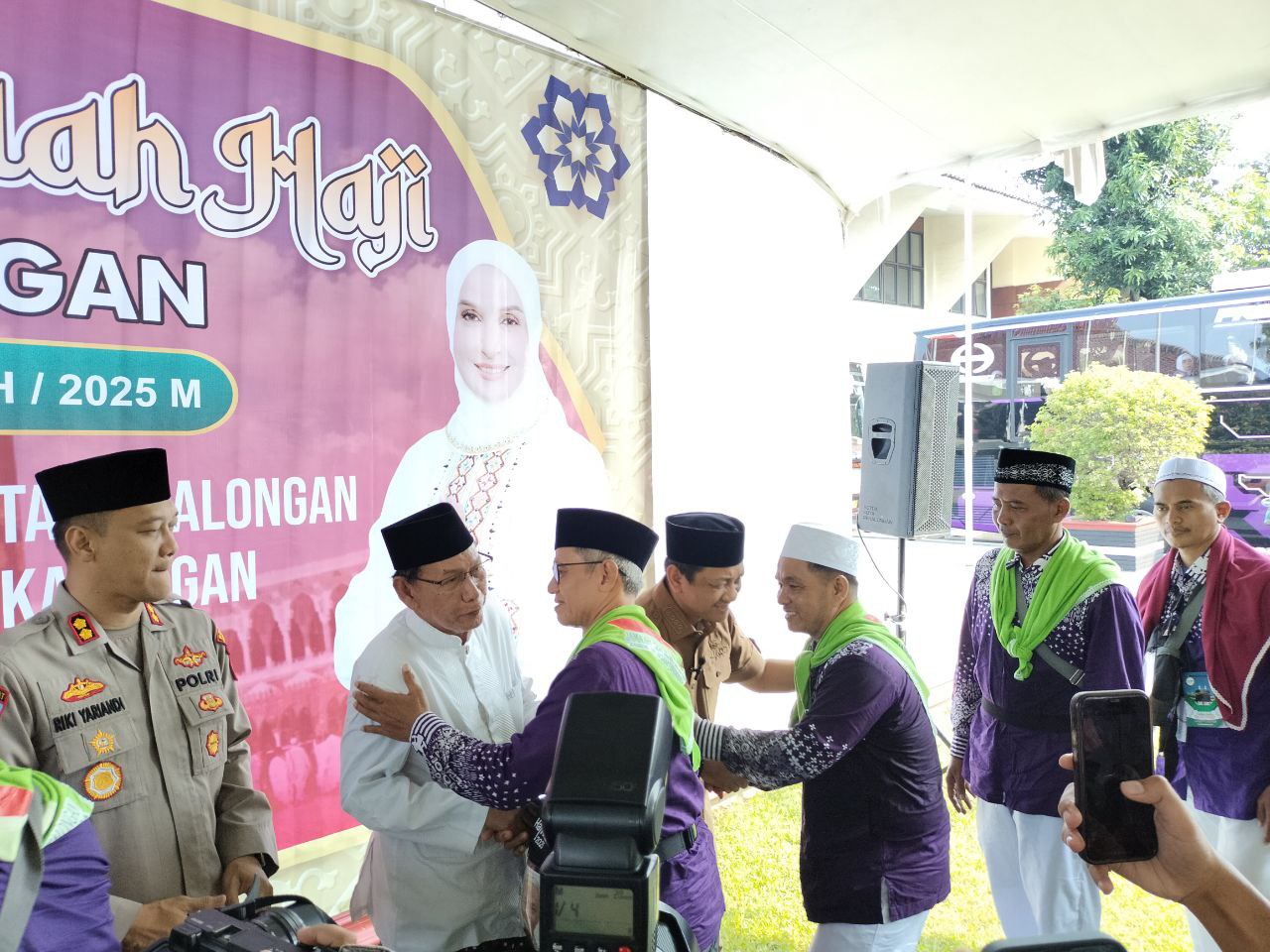 Wali Kota Pekalongan Lepas Ratusan Calhaj Kloter 23 