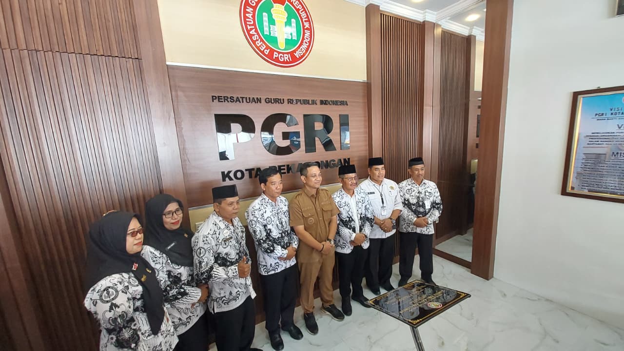 Wali Kota Pekalongan Resmikan Gedung Baru PGRI