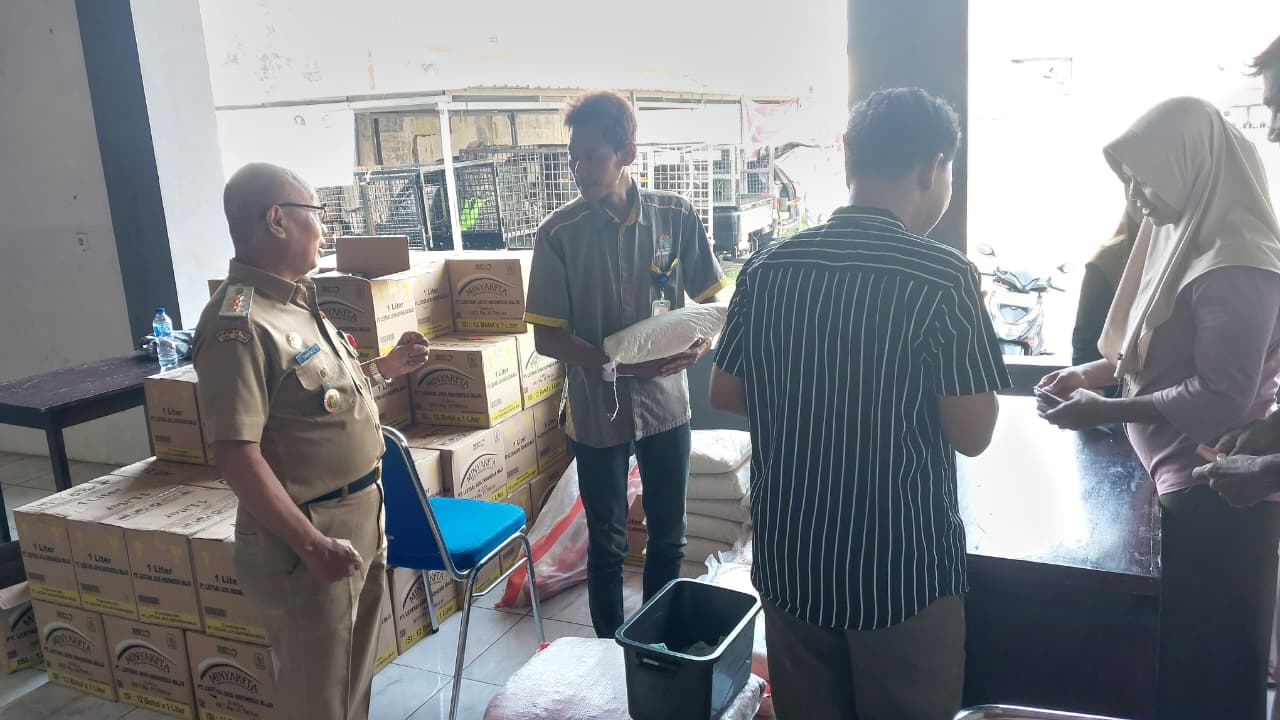 Warga Antusias Sambut Pasar Murah di Pekalongan Timur